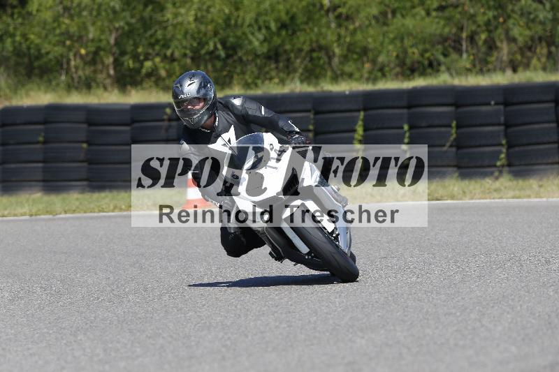 Archiv-2025/48 25.08.2025 Cornu Master School ADR/gruen-vert/114